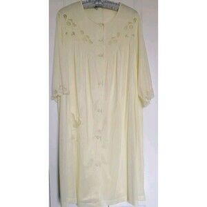 60's Vintage Nightgown Buttery Yellow Lace Fabric Buttons 3/4 Sleeves Flowy